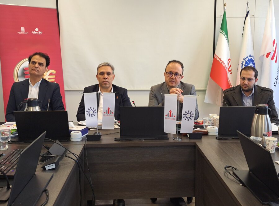 فرآیند پذیره‌نویسی صندوق‌های ارزی پس از طی مراحل اجرایی و اخذ مجوزهای لازم آغاز می‌شود